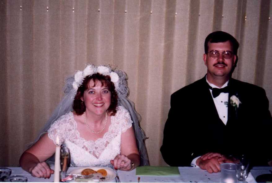 wedding01.jpg (106704 bytes)